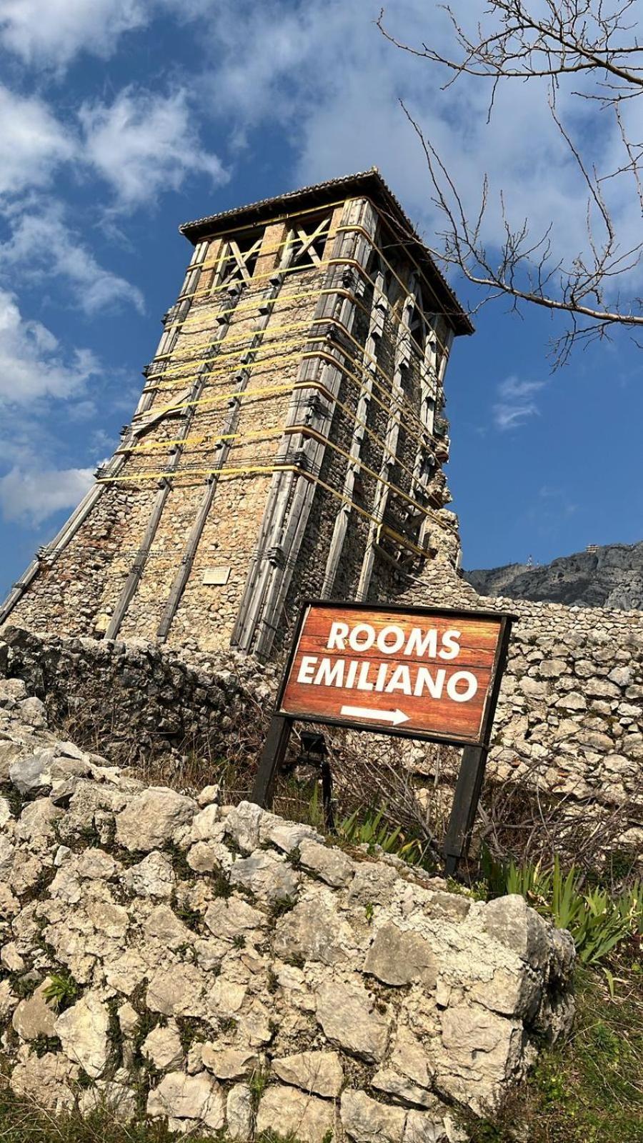 Emiliano Castle Of Krujë